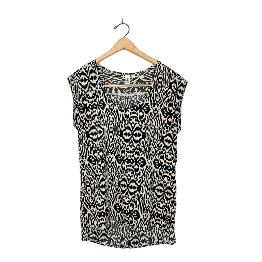 14th & Union Short Sleeve Aztec Tribal Abstract Print High Low Top XS‎